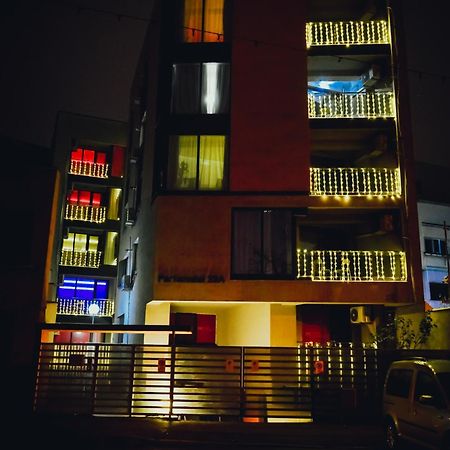 City Center Suite With Terrace 부쿠레슈티 외부 사진
