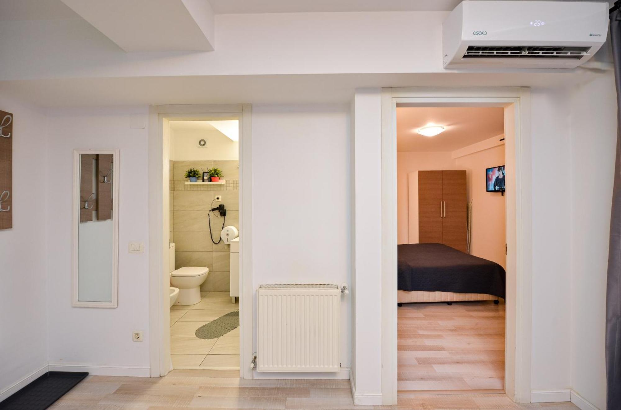 City Center Suite With Terrace 부쿠레슈티 외부 사진